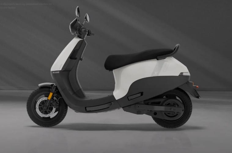 Ola Electric ने Electric Scooter और Motorcycle के Price में 36,000 रुपये की Cut की