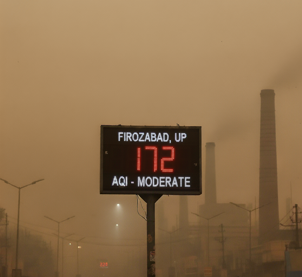 Firozabad का AQI-172: हवा में घुला ‘जहर’! 13 November 2025